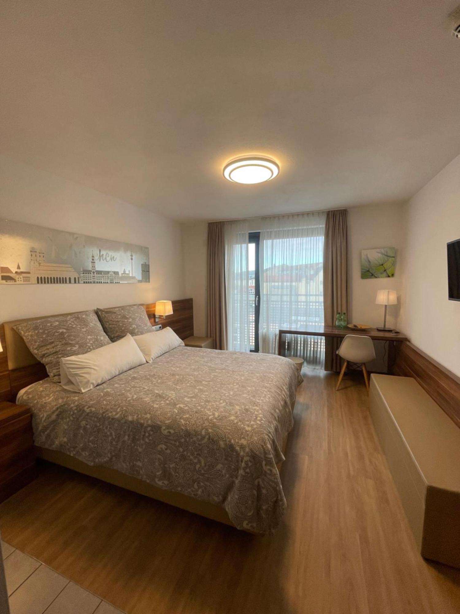 Apartment At Station